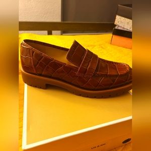 Brown Croc-Embossed Leather Penny Loafer